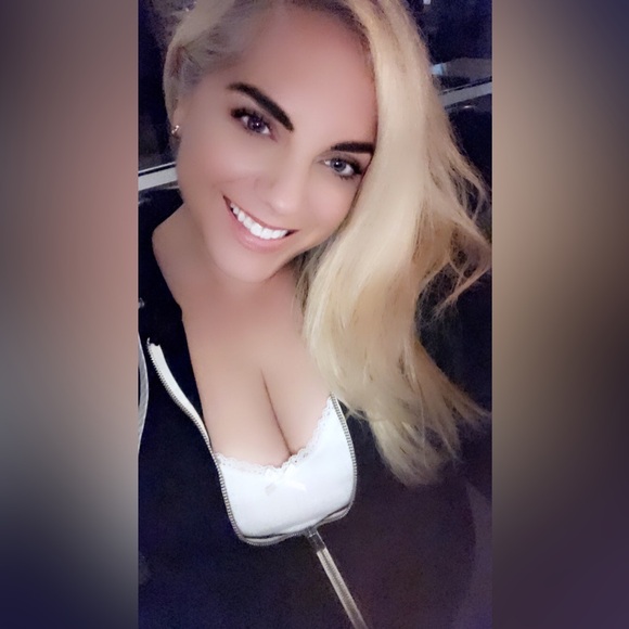 πππRich Aunt Vibes β¨ π₯ - Picture 5 of 7